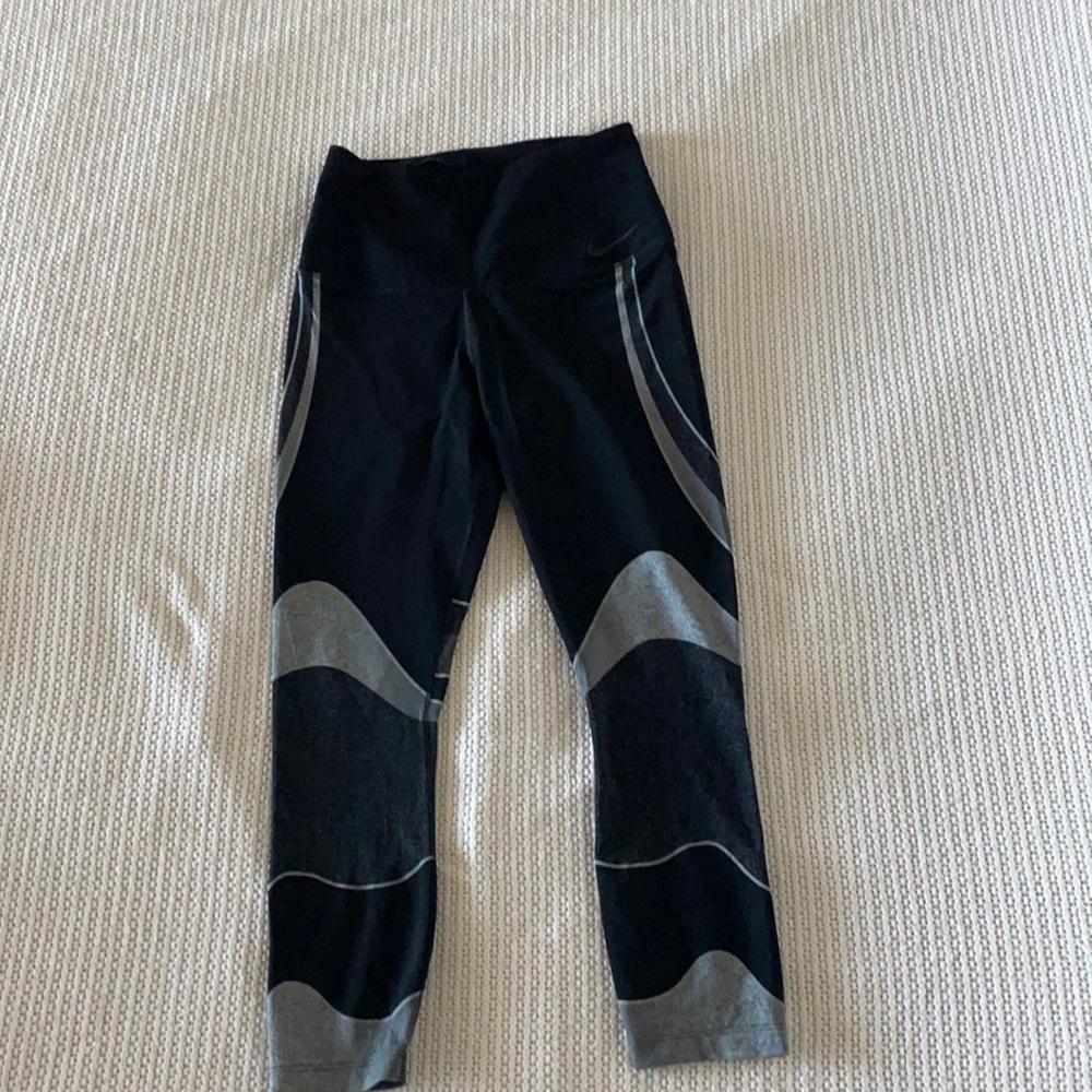Nike black and gray leggings size XS